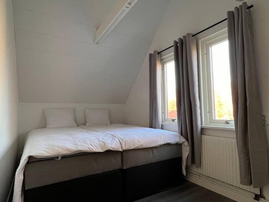 Lantlig Villa I Ljungbyhed Buitenkant foto
